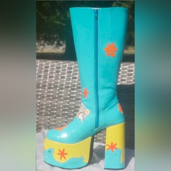 Dolls Kill® x SCOOBY-DOO™ "Mystery Machine" Platform GoGo Boots | Size 9 - Picture 5 of 5